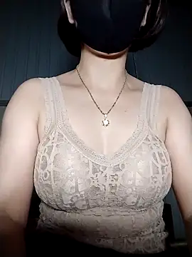 Snapshot of Niramiu chatting on November 8, 2025, 12:58 am Niramiu online show from November 8, 2025, 12:58 am