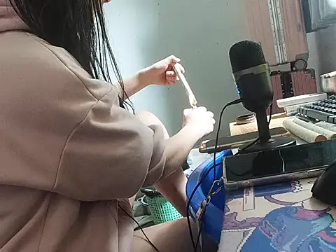 RebelAura online show from May 15, 2026, 2:42 am