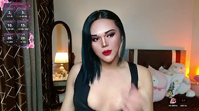 AmazingDivina online show from December 1, 2025, 11:55 am