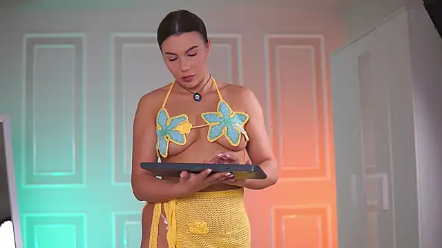 Snapshot of KarinaKokhana chatting on December 5, 2025, 9:41 am KarinaKokhana online show from December 5, 2025, 9:41 am