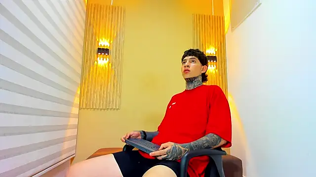 DANTE ARMSTRONG online show from November 10, 2025, 3:55 am