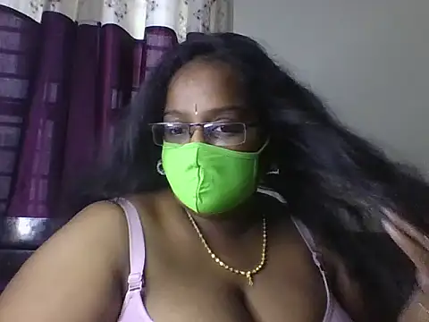hootypriya online show from May 9, 2026, 8:18 am