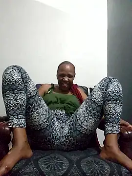 Snapshot of Mommy_Sienna chatting on January 9, 2026, 10:06 pm Mommy Sienna online show from January 9, 2026, 10:06 pm