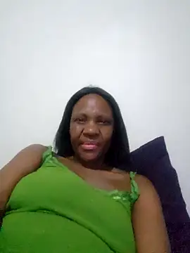 Snapshot of Mommy_Sienna chatting on February 5, 2026, 12:28 am Mommy Sienna online show from February 5, 2026, 12:28 am