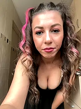 Snapshot of EdaQueen chatting on November 16, 2025, 9:25 am EdaQueen online show from November 16, 2025, 9:25 am