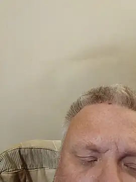 Jbirdb800 online show from November 10, 2025, 11:37 am