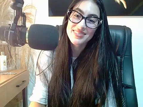 Snapshot of FilosofaNerd chatting on May 29, 2026, 2:17 am FilosofaNerd online show from May 29, 2026, 2:17 am