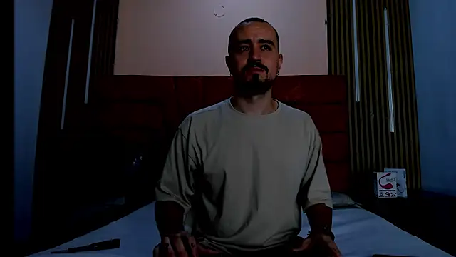 HARRY FLYNN online show from November 10, 2025, 12:21 pm