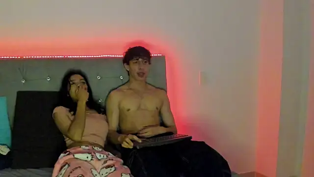 chris evans27 online show from November 15, 2025, 3:43 am