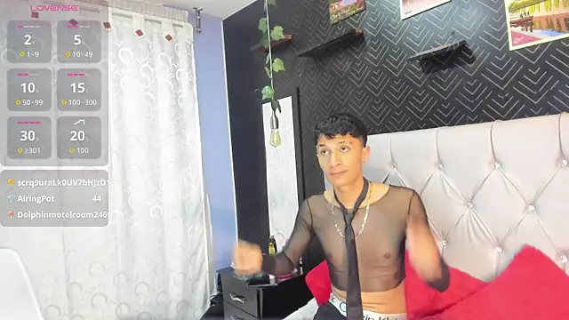 Snapshot of Elian_Julian chatting on November 12, 2025, 12:15 am Elian Julian online show from November 12, 2025, 12:15 am