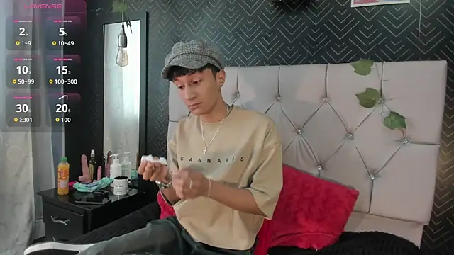 Snapshot of Elian_Julian chatting on January 14, 2026, 7:39 pm Elian Julian online show from January 14, 2026, 7:39 pm