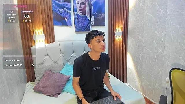 Snapshot of Elian_Julian chatting on November 11, 2025, 1:22 am Elian Julian online show from November 11, 2025, 1:22 am