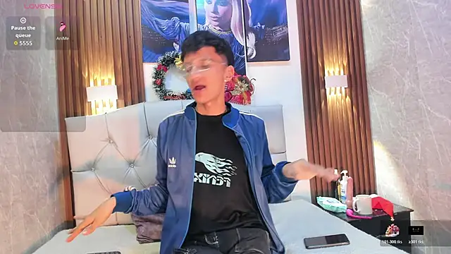 Snapshot of Elian_Julian chatting on December 3, 2025, 11:25 pm Elian Julian online show from December 3, 2025, 11:25 pm