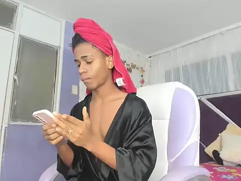 Snapshot of Santy_bigcock_01 chatting on November 12, 2025, 12:53 pm Santy bigcock 01 online show from November 12, 2025, 12:53 pm