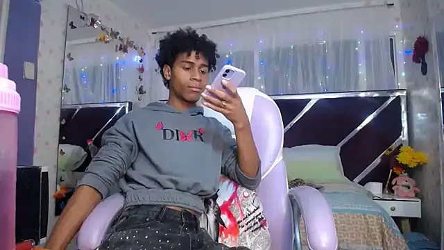 Santy bigcock 01 online show from March 28, 2026, 2:40 pm