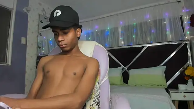 Santy bigcock 01 online show from March 26, 2026, 12:47 pm