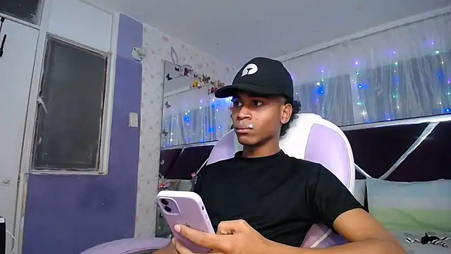 Santy bigcock 01 online show from April 16, 2026, 12:50 pm