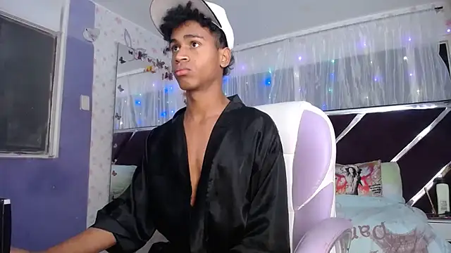 Snapshot of Santy_bigcock_01 chatting on May 1, 2026, 10:09 am Santy bigcock 01 online show from May 1, 2026, 10:09 am