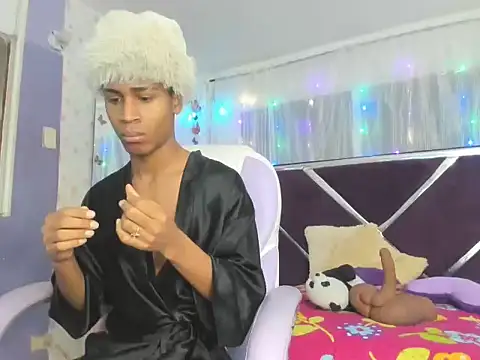 Snapshot of Santy_bigcock_01 chatting on November 9, 2025, 2:21 pm Santy bigcock 01 online show from November 9, 2025, 2:21 pm