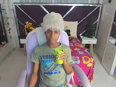 Snapshot of Santy_bigcock_01 chatting on November 19, 2025, 2:00 am Santy bigcock 01 online show from November 19, 2025, 2:00 am