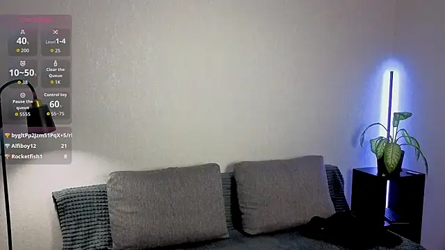 violetwluv online show from January 11, 2026, 9:22 pm