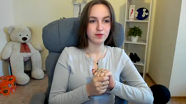 Snapshot of Nesie-Stoun chatting on November 16, 2025, 9:58 am Nesie-Stoun online show from November 16, 2025, 9:58 am