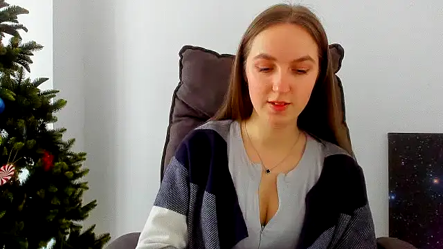 Snapshot of Nesie-Stoun chatting on December 14, 2025, 9:37 am Nesie-Stoun online show from December 14, 2025, 9:37 am