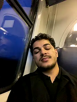 MorenoVelvet online show from December 20, 2025, 3:04 pm