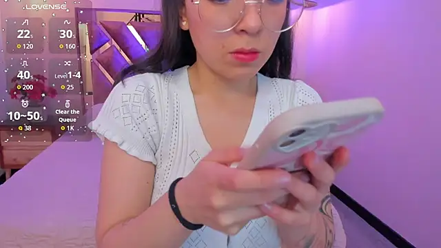 Snapshot of Kittyy_patitas_suaves chatting on November 19, 2025, 10:37 am Kittyy patitas suaves online show from November 19, 2025, 10:37 am