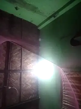 Hot shorna online show from November 5, 2025, 8:12 pm