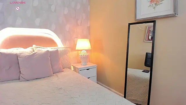 annie  20 online show from November 17, 2025, 12:20 pm