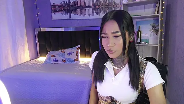 lyam ebony  online show from November 7, 2025, 8:57 pm