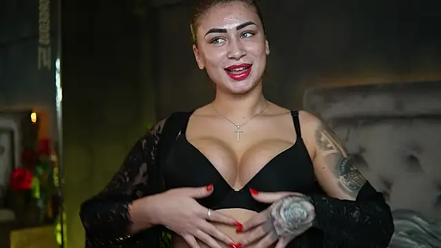 AmeliaJupiter online show from November 19, 2025, 6:08 pm