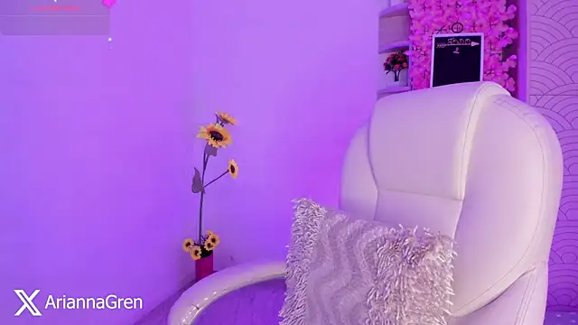 Snapshot of Arianna_Gren18 chatting on February 4, 2026, 1:39 pm Arianna Gren18 online show from February 4, 2026, 1:39 pm