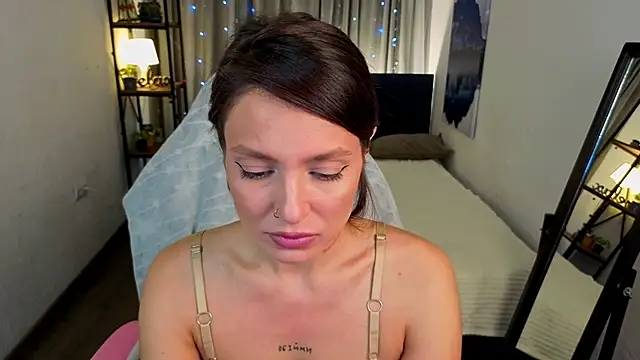 Snapshot of Naila_Whisper chatting on December 3, 2025, 10:09 pm Naila Whisper online show from December 3, 2025, 10:09 pm