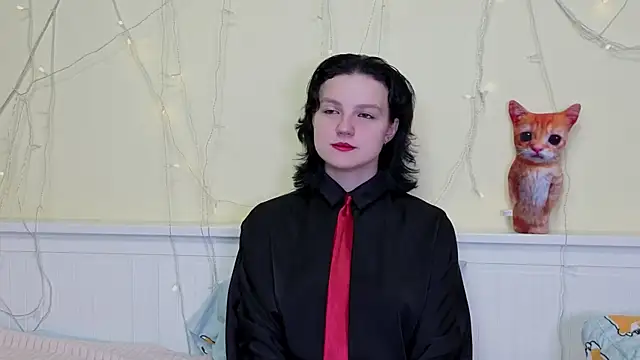 Snapshot of LatinaHuguenin chatting on November 24, 2025, 7:08 am LatinaHuguenin online show from November 24, 2025, 7:08 am