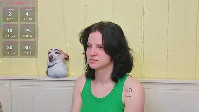 LatinaHuguenin online show from January 11, 2026, 7:04 am