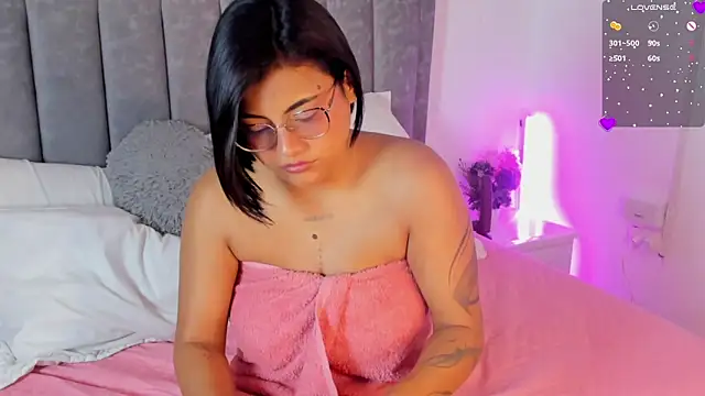 Veronica3   online show from November 21, 2025, 9:08 am