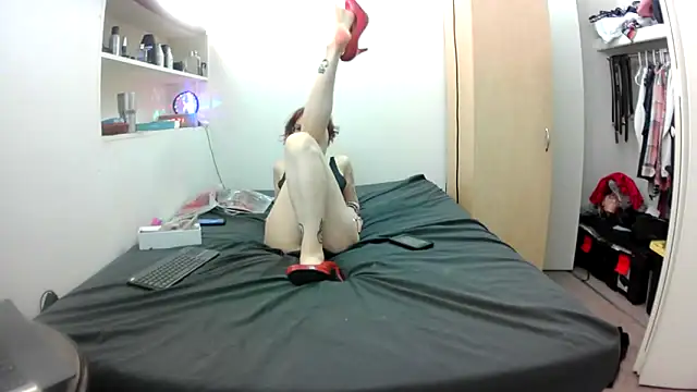 Snapshot of Empress_Lilith chatting on May 21, 2026, 3:20 pm Empress Lilith online show from May 21, 2026, 3:20 pm