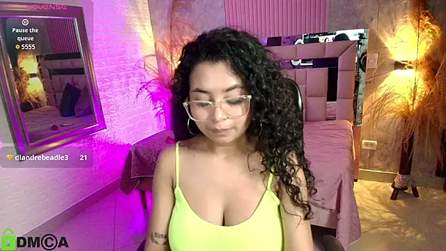 Snapshot of griselle_rousse chatting on February 18, 2026, 11:12 pm griselle rousse online show from February 18, 2026, 11:12 pm