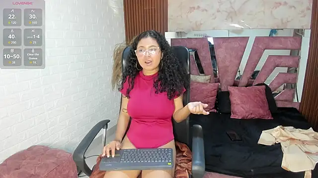 Snapshot of griselle_rousse chatting on November 9, 2025, 3:05 pm griselle rousse online show from November 9, 2025, 3:05 pm