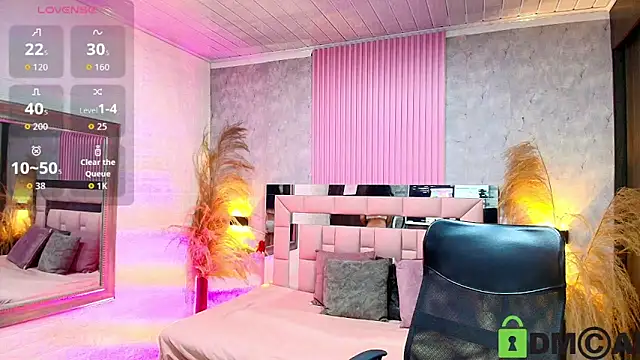 griselle rousse online show from April 14, 2026, 10:04 pm