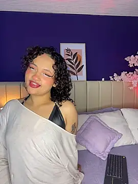 Snapshot of _sarahRose chatting on February 7, 2026, 4:31 am sarahRose online show from February 7, 2026, 4:31 am