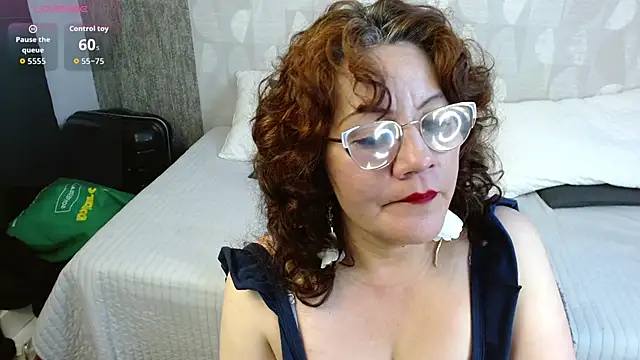 Snapshot of Rosalie_Durand chatting on January 7, 2026, 8:03 pm Rosalie Durand online show from January 7, 2026, 8:03 pm