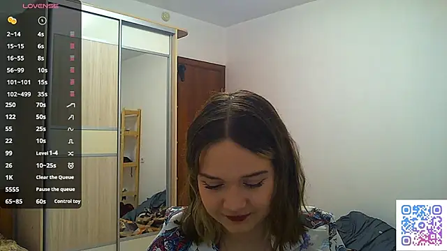 AlissaGerardo online show from December 17, 2025, 2:11 pm