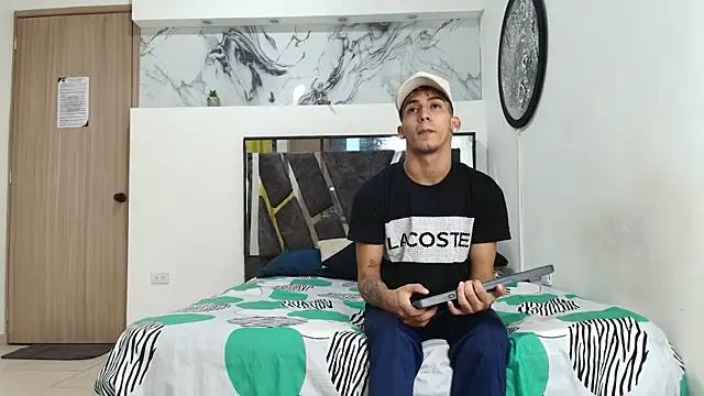 IMPERIO ROMANO online show from November 24, 2025, 7:14 pm