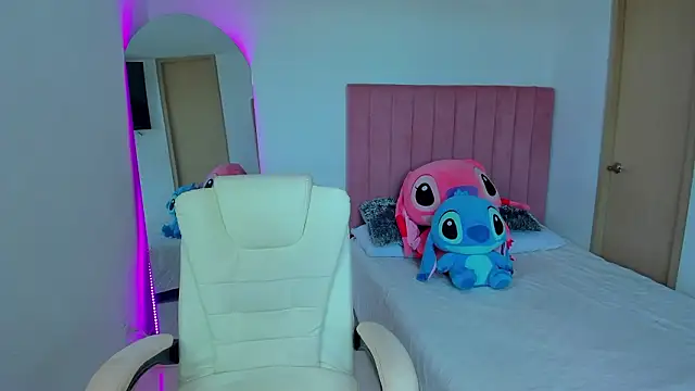 Janettcruz online show from March 20, 2026, 10:00 pm