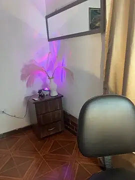 alisaa jhons1 online show from February 24, 2026, 11:27 pm