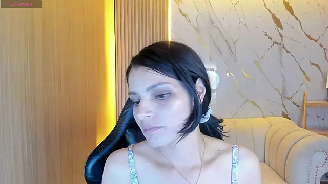 Valery tf online show from April 8, 2026, 9:05 pm