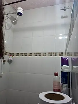 Snapshot of Celeste_Moretti chatting on November 6, 2025, 2:43 pm Celeste Moretti online show from November 6, 2025, 2:43 pm